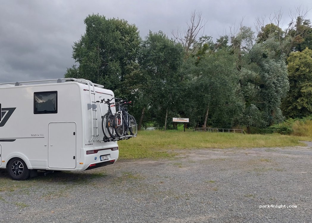 (747 21) Kravaře - Tyršova — foto