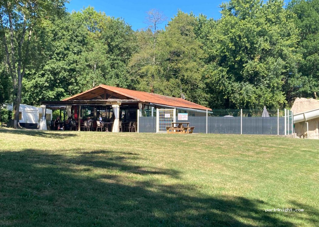 Camping et Base de Loisirs L’Etruyère — foto