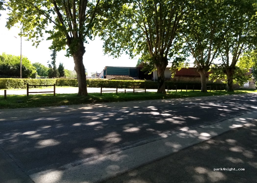 (71240) Laives - 2 Route de la Ferté — foto