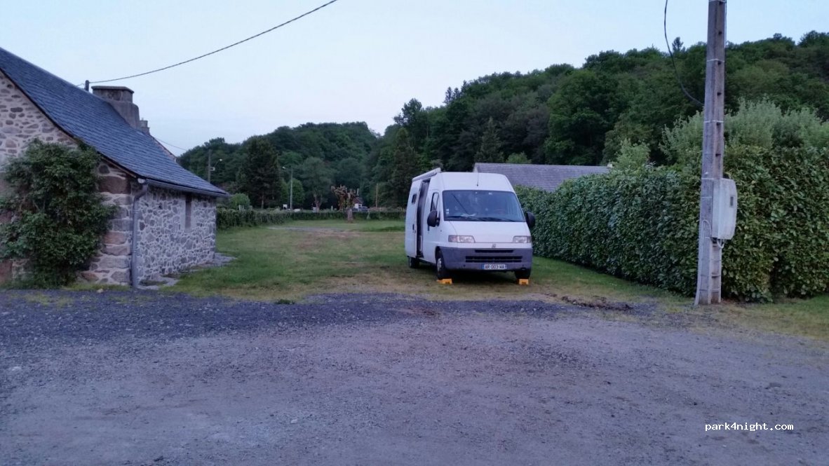 (15240) Vebret - Le Bourg — foto 2