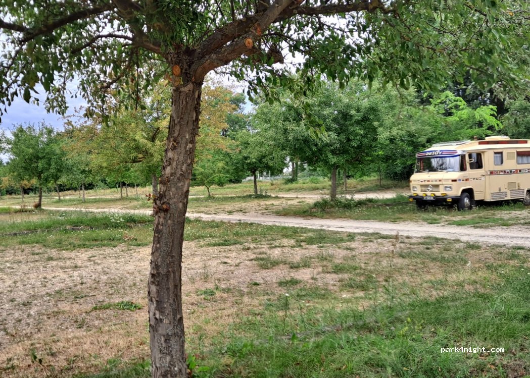 (8500) Pápa - 5 Várkert út — foto 2