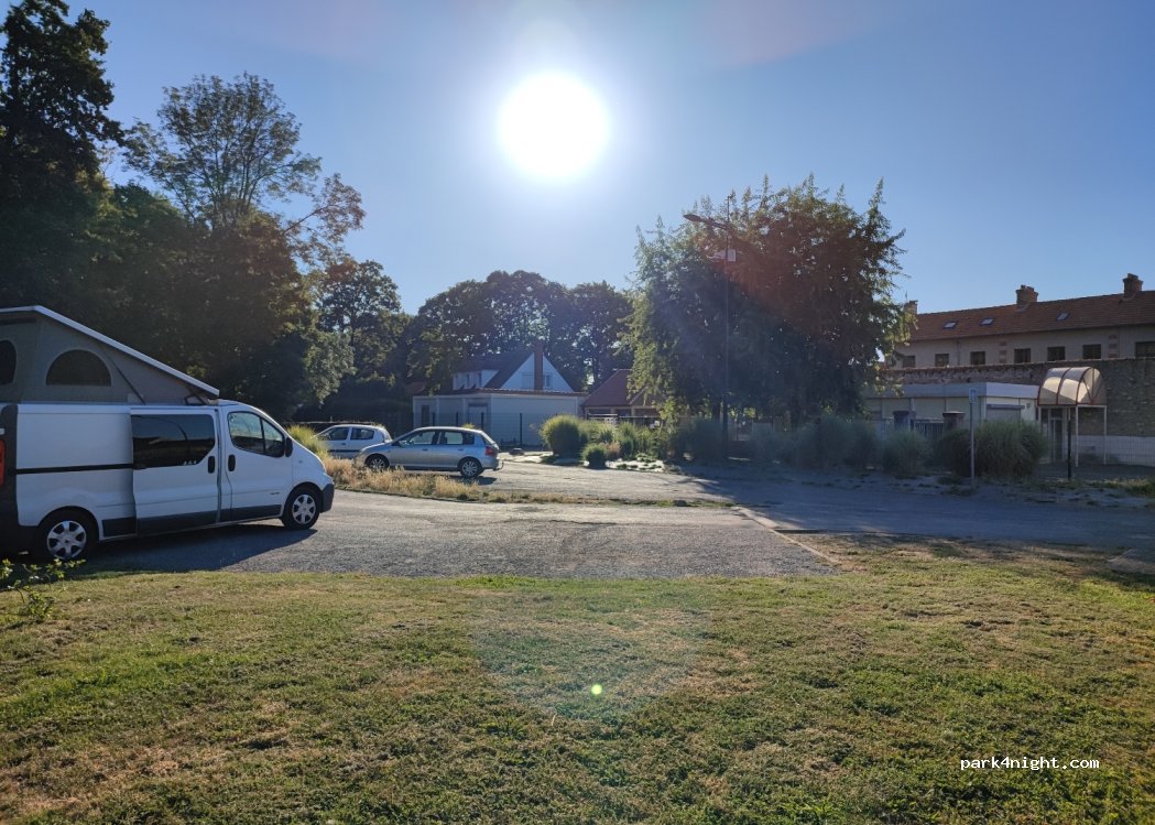 (77220) Liverdy-en-Brie - D32 — foto