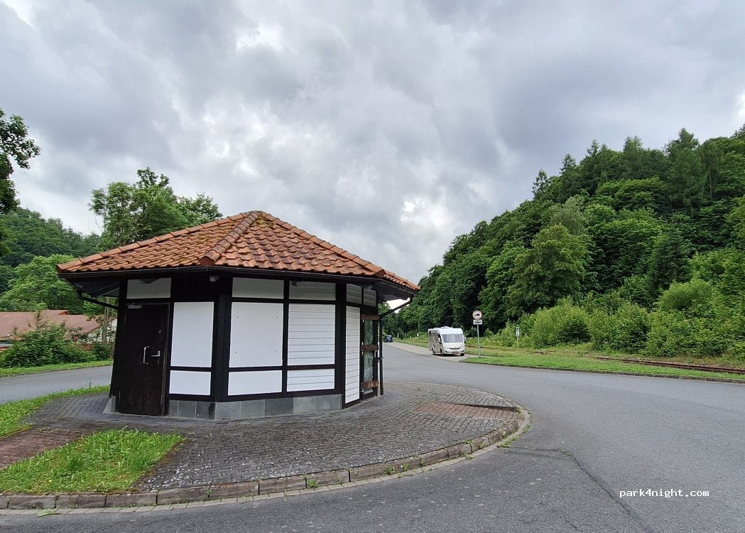 Wohnmobilstellplatz Freizeitbad Thyragrotte in Südharz — foto 3