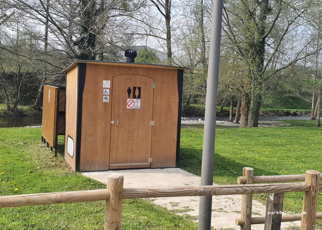 (64570) Arette - Chemin de l'Arroue — foto