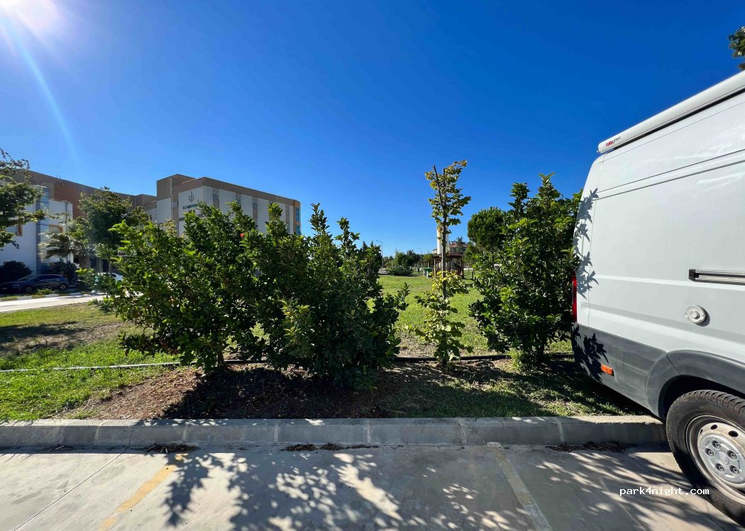 (35430) Urla - Özbek Yolu Cd — foto