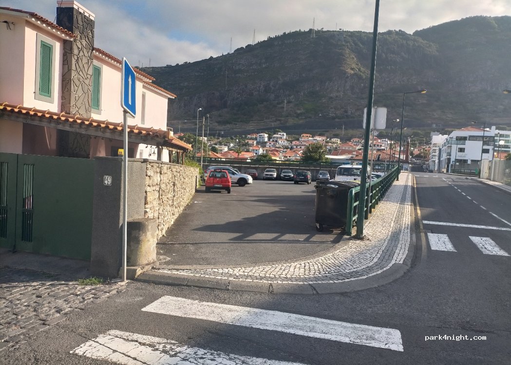 (9200-090) Machico - 10 Rua do Senhor Dos Milagres — foto 4