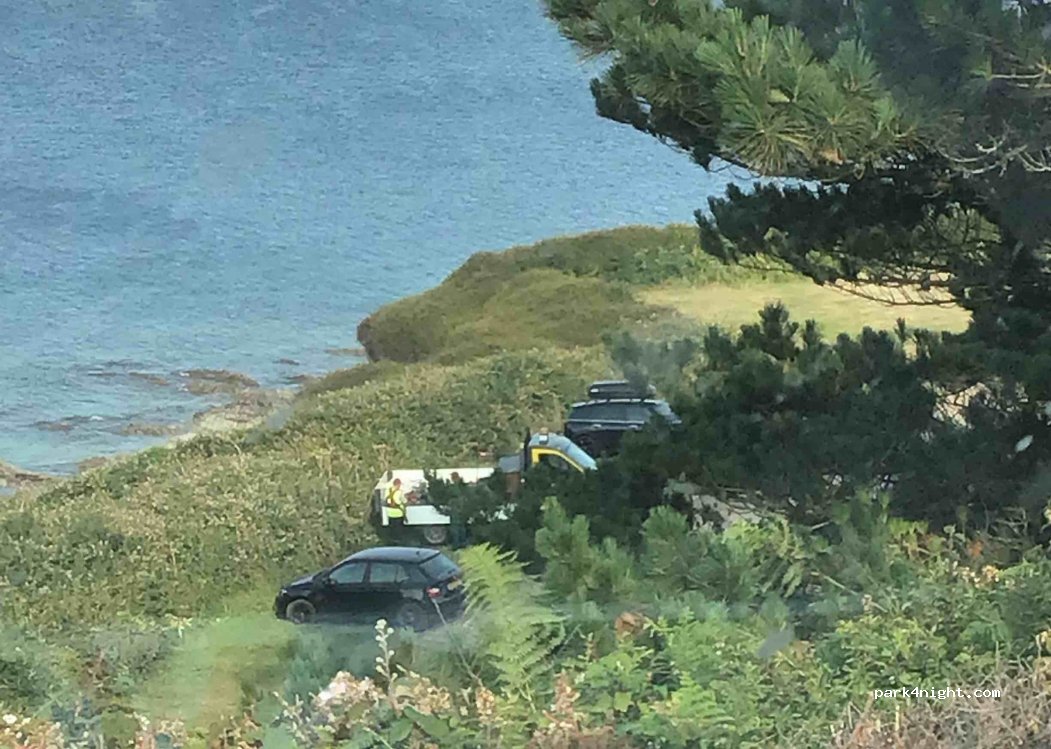 (TR2 5DE) Truro - Castle Dr — foto 3