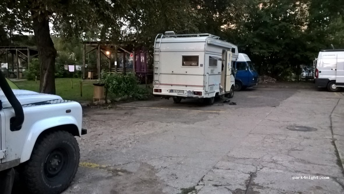 Downtown Forest Hostel & Camping — foto