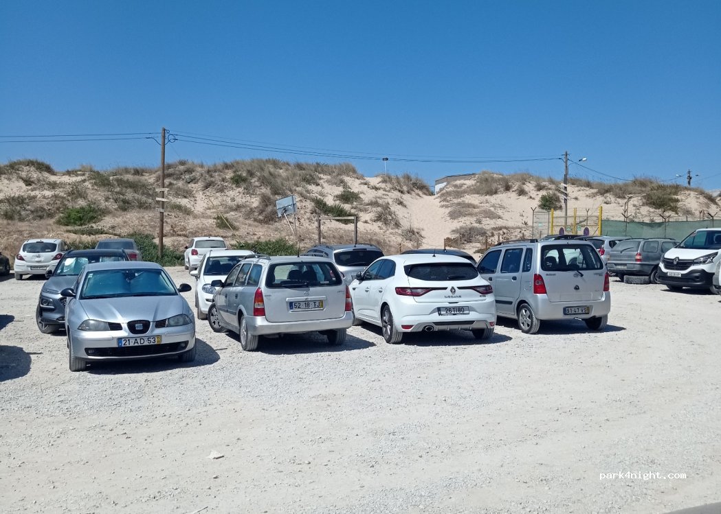 (2825) Costa da Caparica - 22 Rua Frei Bartolomeu Assunção — foto
