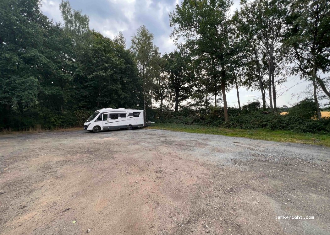 (21220) Seevetal - Unnamed Road — foto
