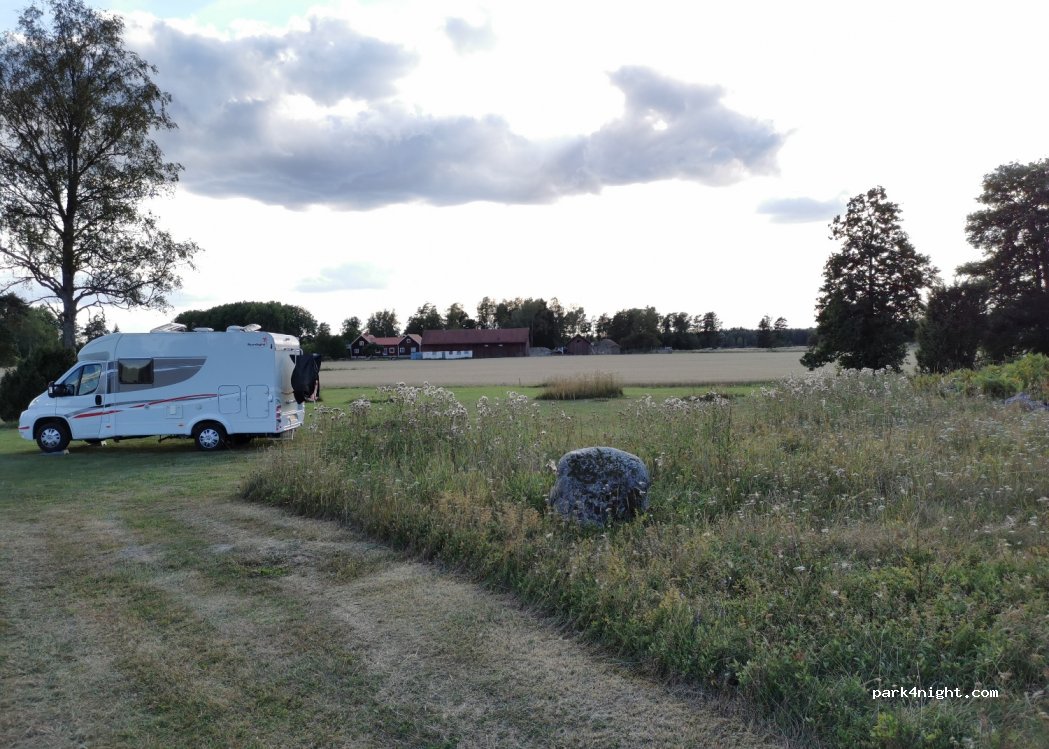 Knackarbo Skogcamping — foto