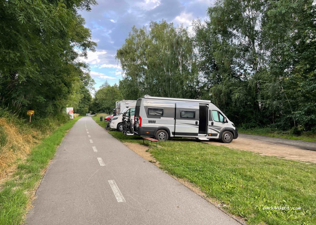 (582 22) Přibyslav - Unnamed Road — foto