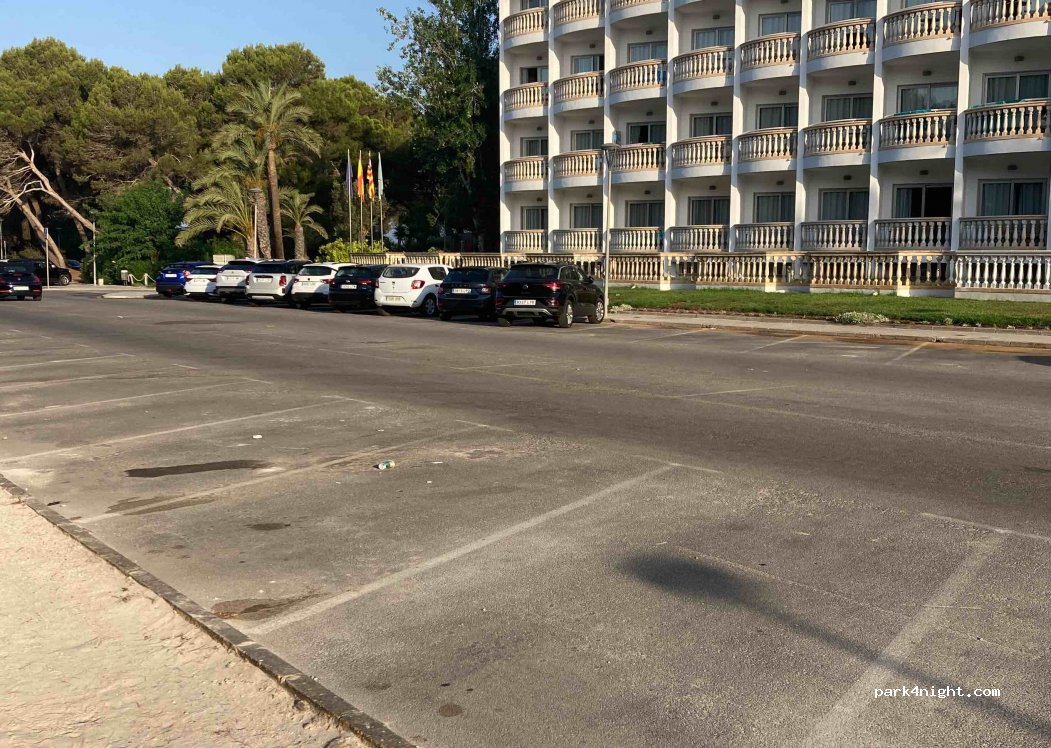 (07458) Muro - Carrer Arenes — foto