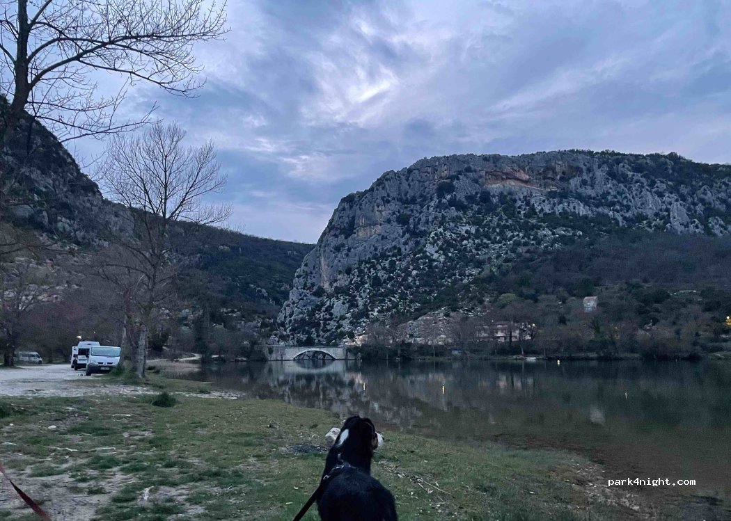 (83670) Montmeyan - D13 — foto 3