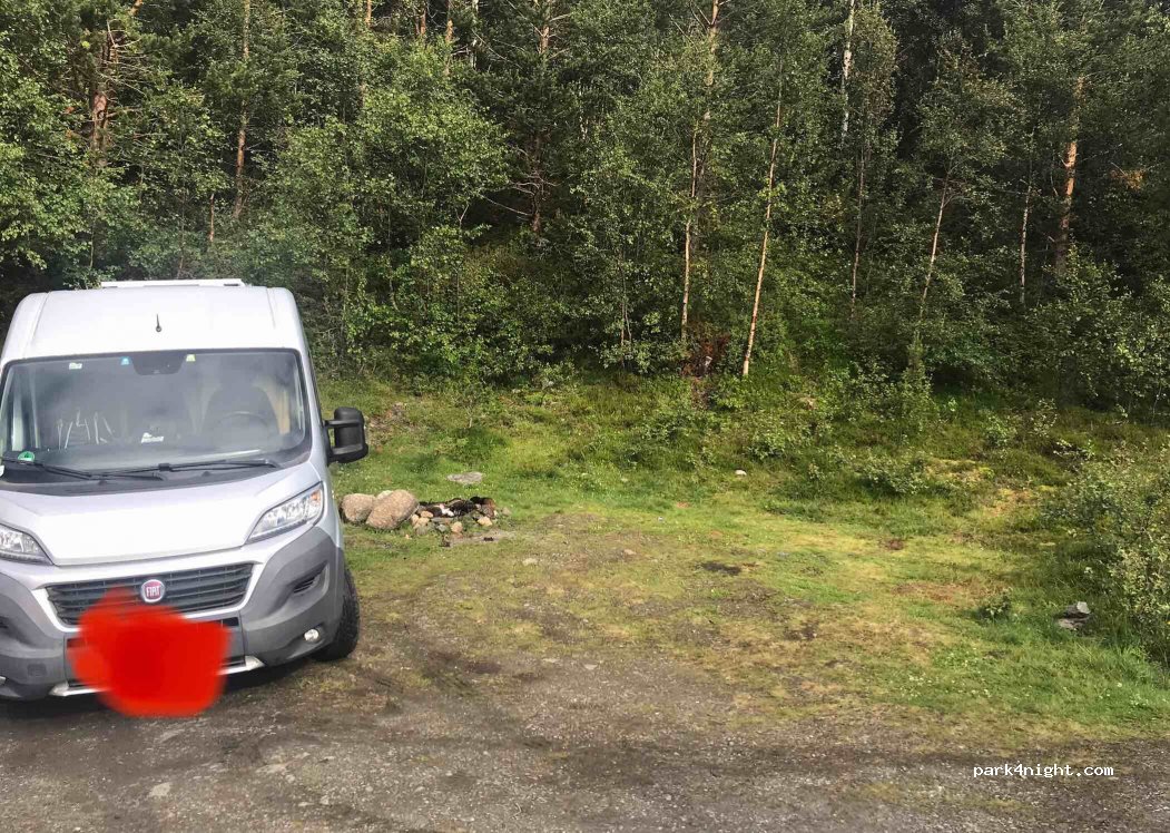 (5745) Aurland - 94 Bjørgavegen — foto