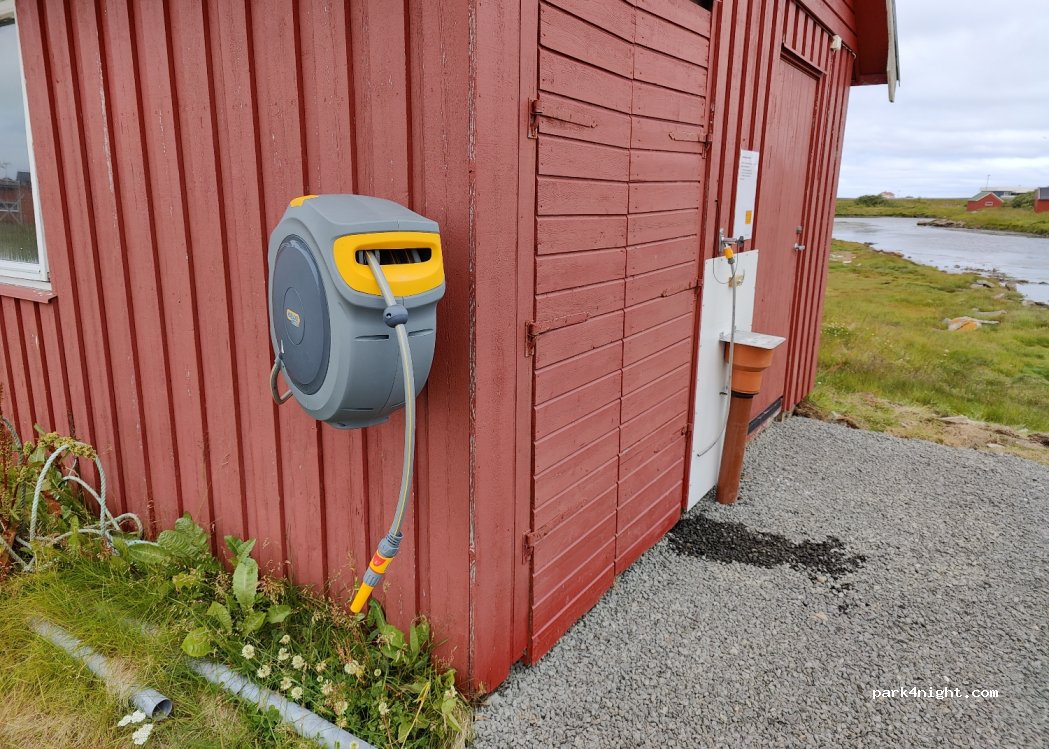 Røstlandet - 19 Gravveien — foto