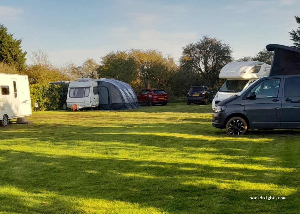 Ivy Dene Campsite — foto