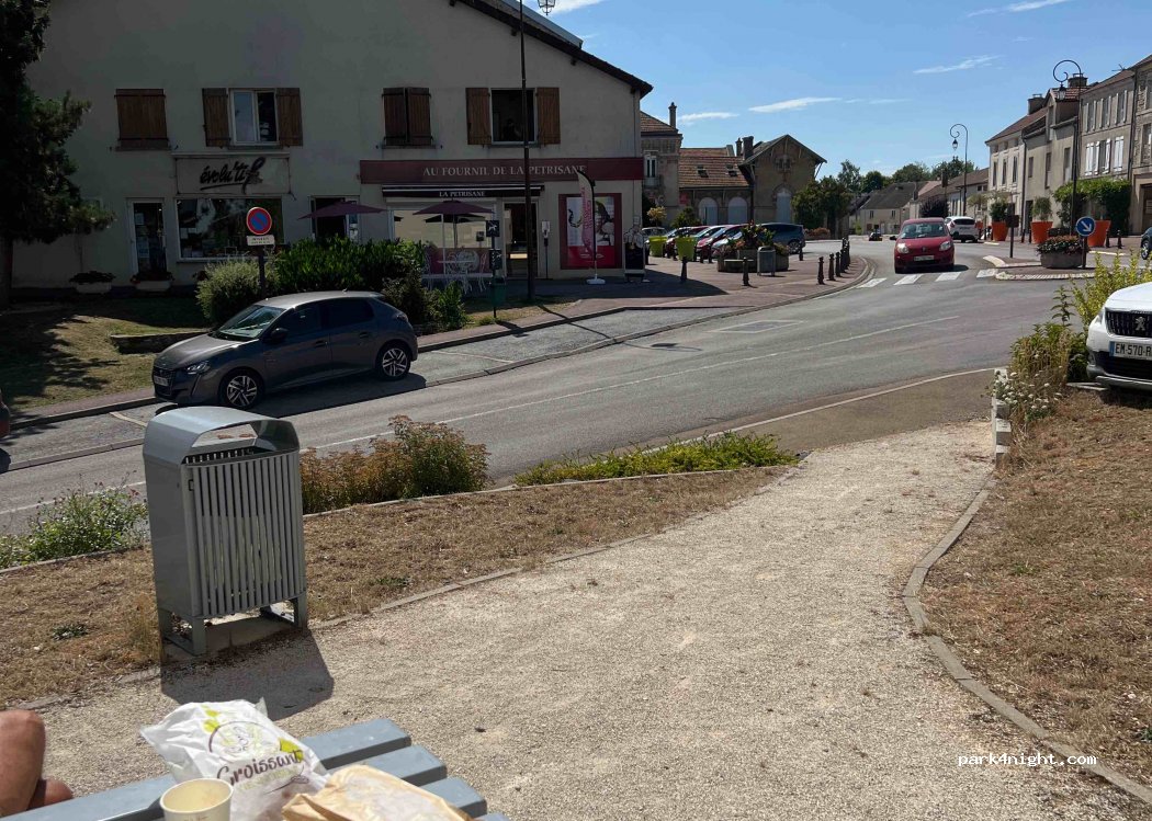 (52140) Val-de-Meuse - 4 Rue du Château — foto