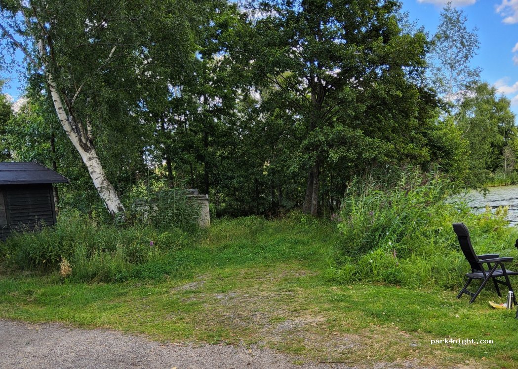 (146 41) Botkyrka - Hamringevägen — foto