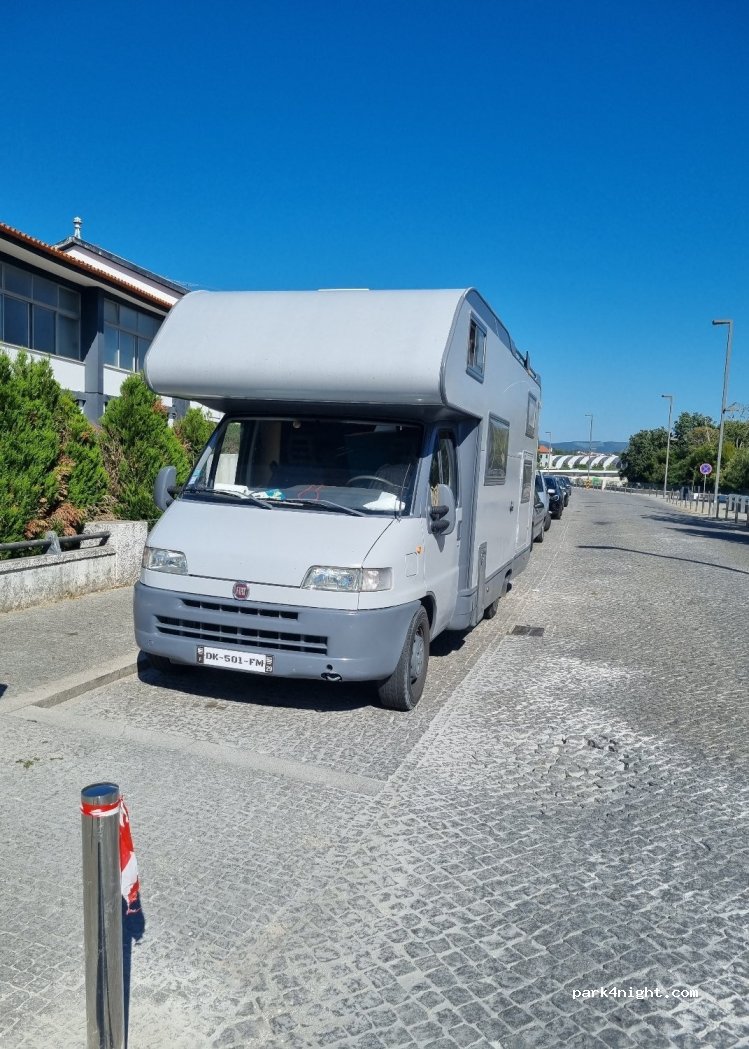 (3750) Águeda - 30 Rua 5 de Outubro — foto