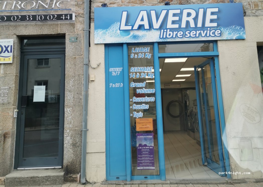 (50340) Les Pieux - 4 Rue Centrale — foto