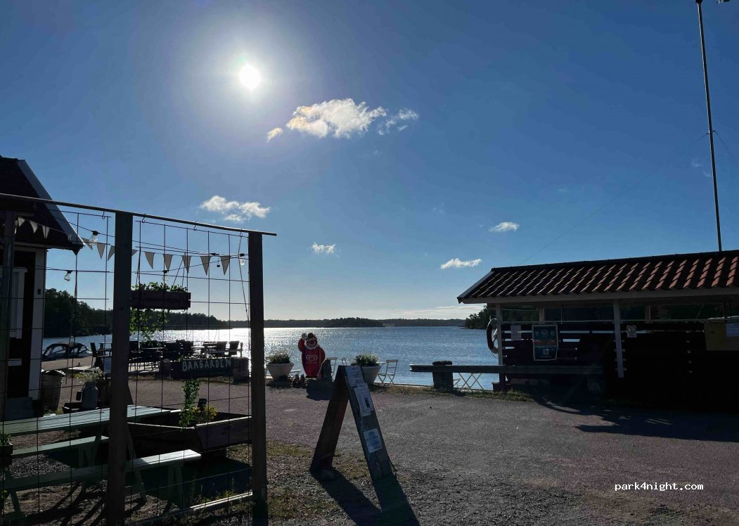 (572 95) Klintemåla - Unnamed Road — foto