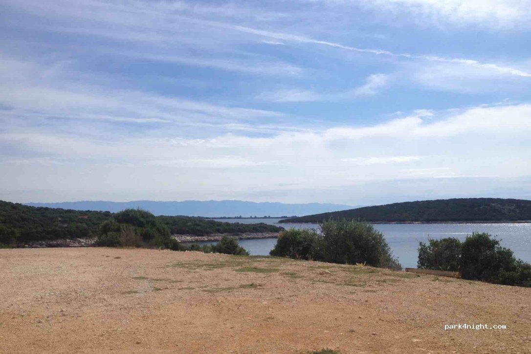 (51551) Veli Lošinj - Unnamed Road — foto