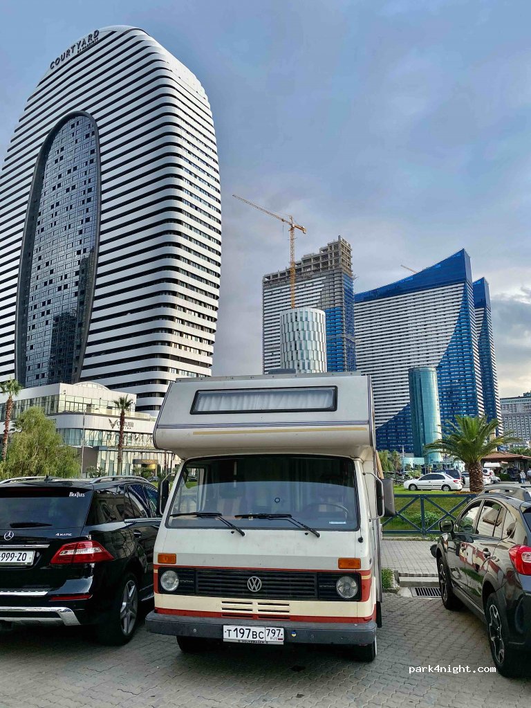 (6000) Batumi - Sherif Khimshiashvili St — foto