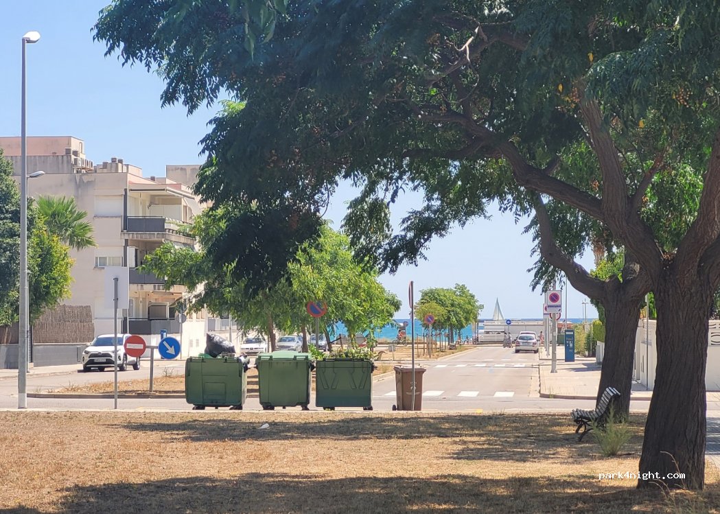 (08880) Cubelles - 93 Carrer Prat de la Riba — foto