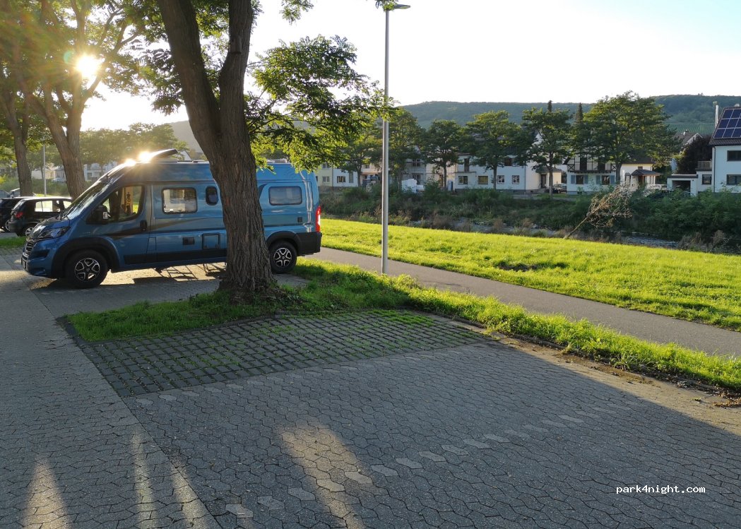 (53474) Bad Neuenahr-Ahrweiler - 24A St.-Pius-Straße — foto