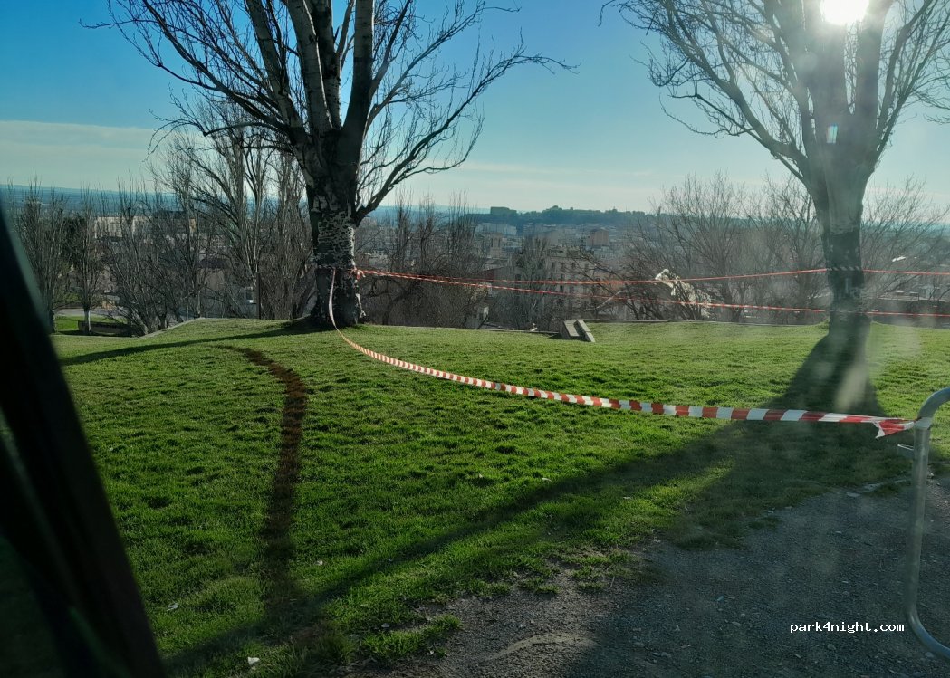 (25004) Lleida - 1 Plaça Hispanoamèrica — foto