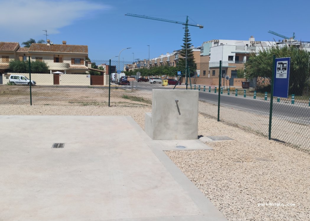 Área autocaravanas Farnals Playa — foto