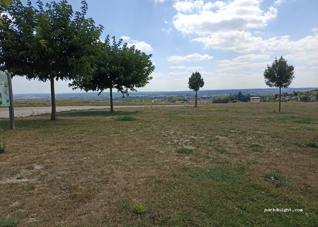 (89570) Turny - Unnamed Road — foto 2