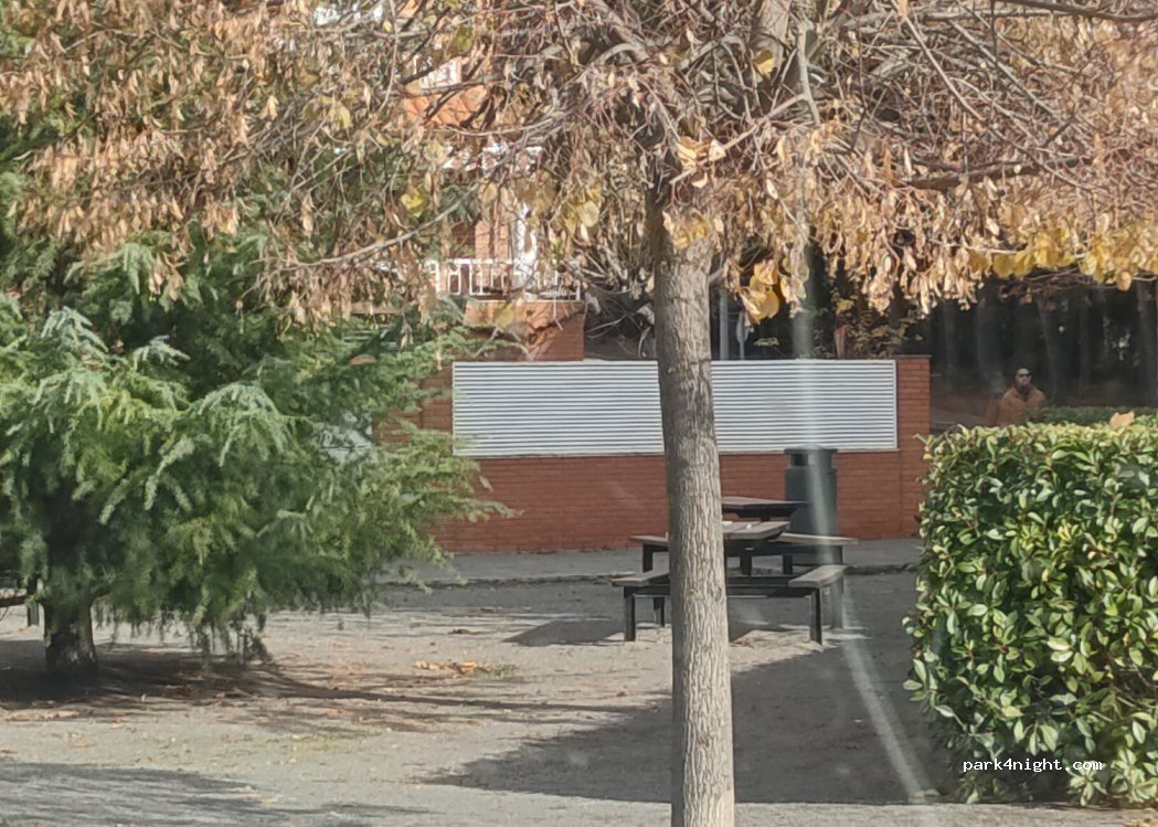 (44002) Teruel - Calle los Enebros — foto