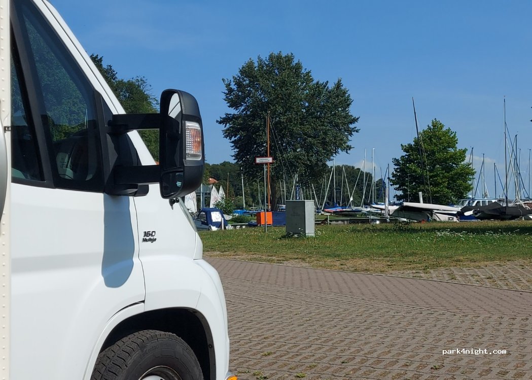 Wohnmobilstellplatz Marina Röbel — foto 3