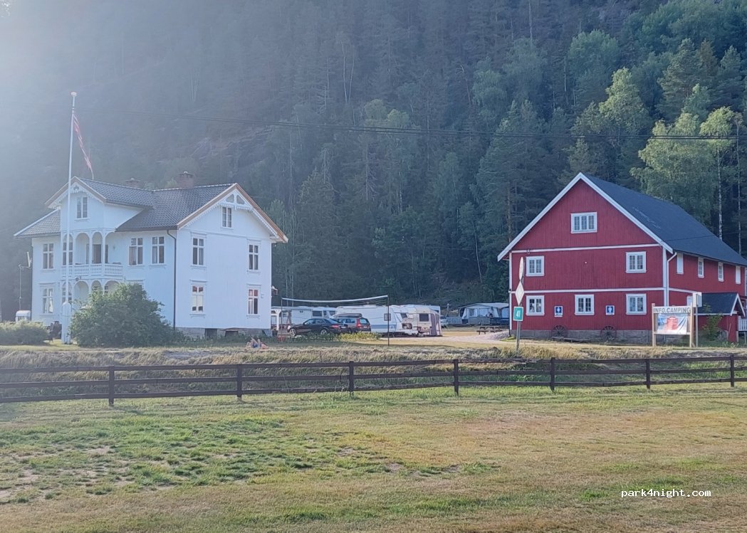 Haugsjåsund Camping — foto
