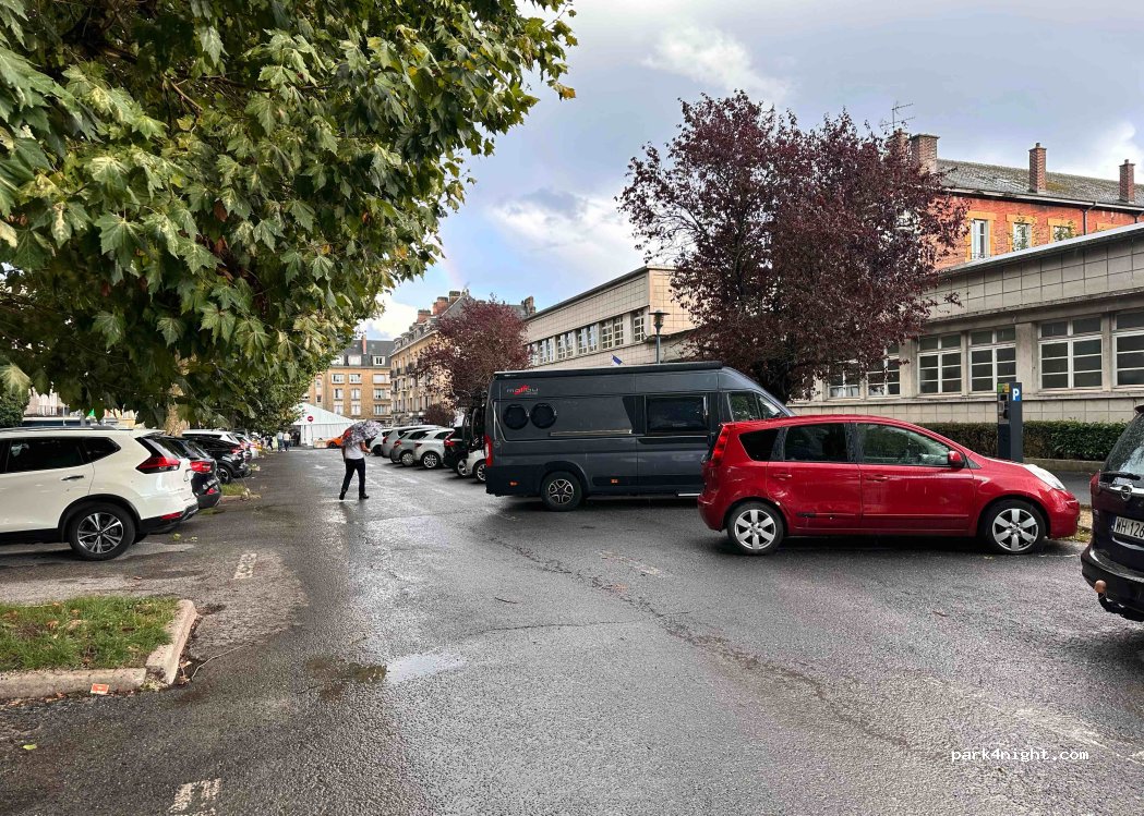 (08000) Charleville-Mézières - 20 Rue de Flandre — foto
