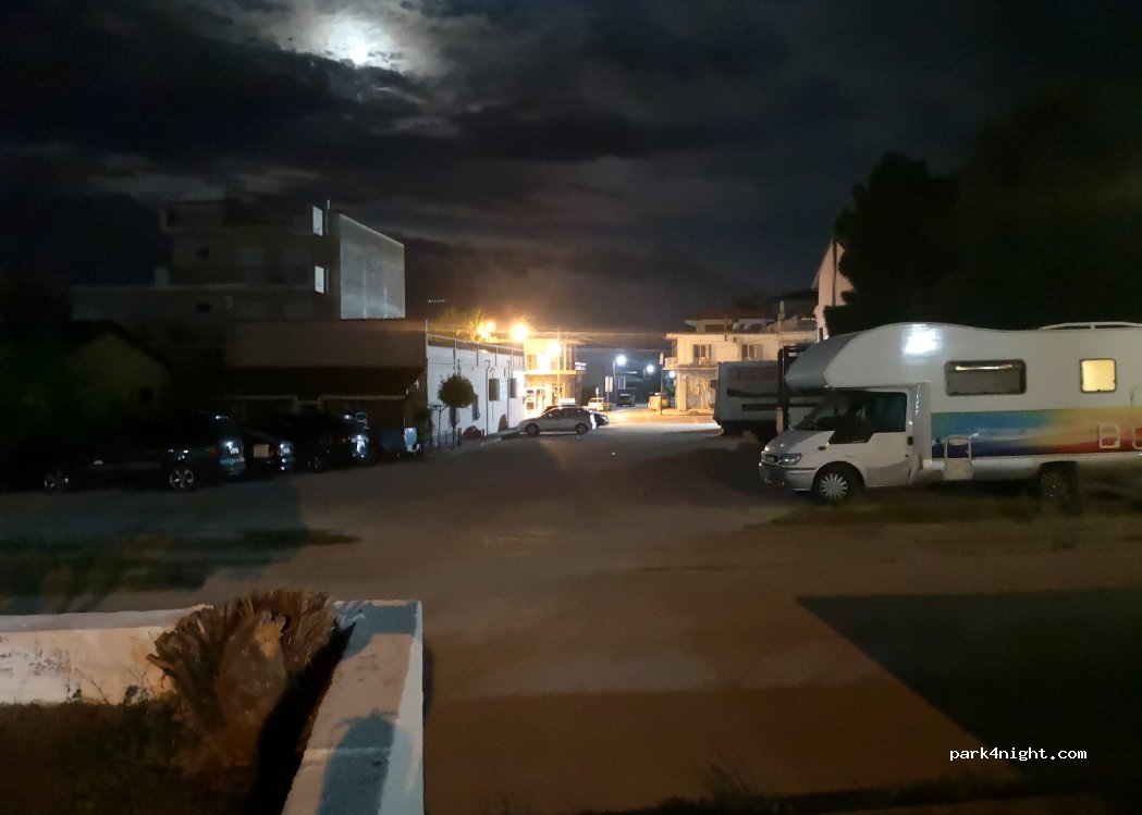 (612 00) Polikastro - 147 Megalou Alexandrou — foto