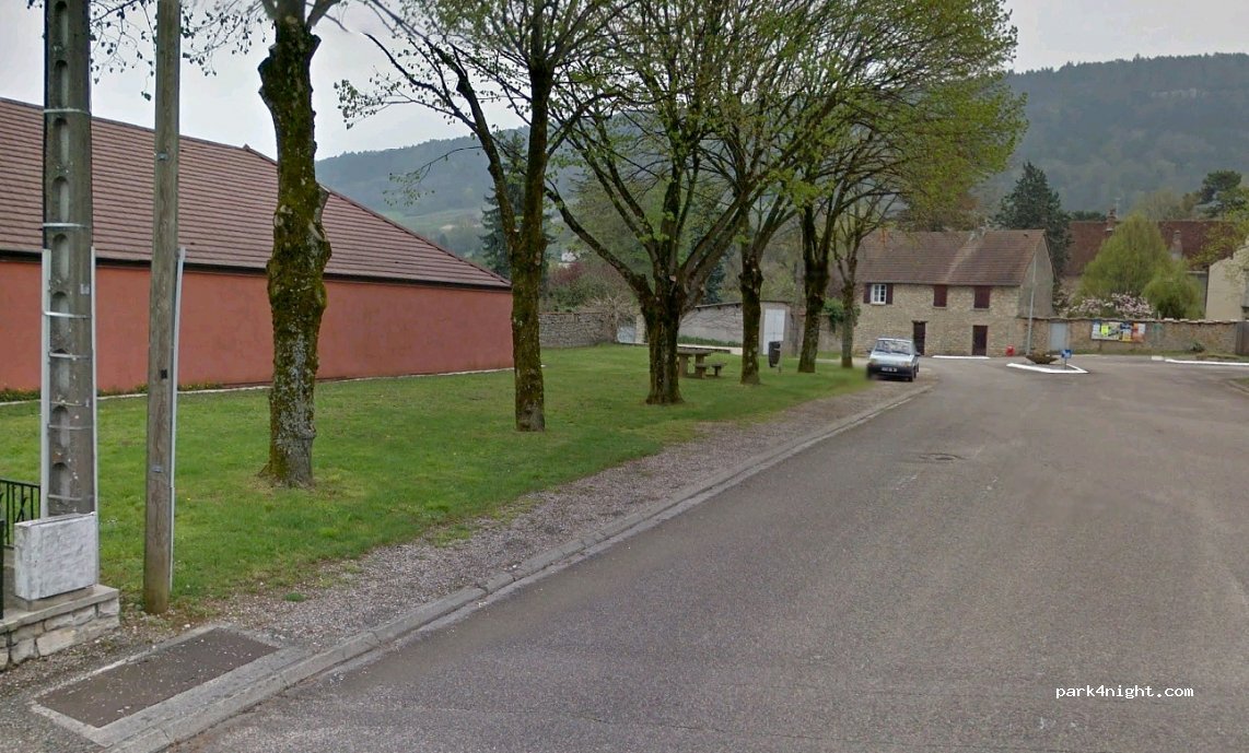 (39800) Poligny - 2 Rue du 19 Mars — foto