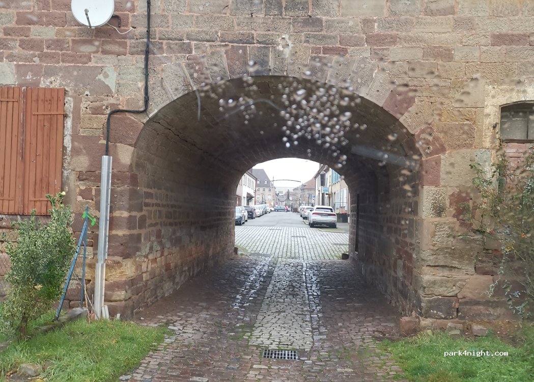 (57370) Phalsbourg - 7 Rue du Commandant Taillant — foto 2