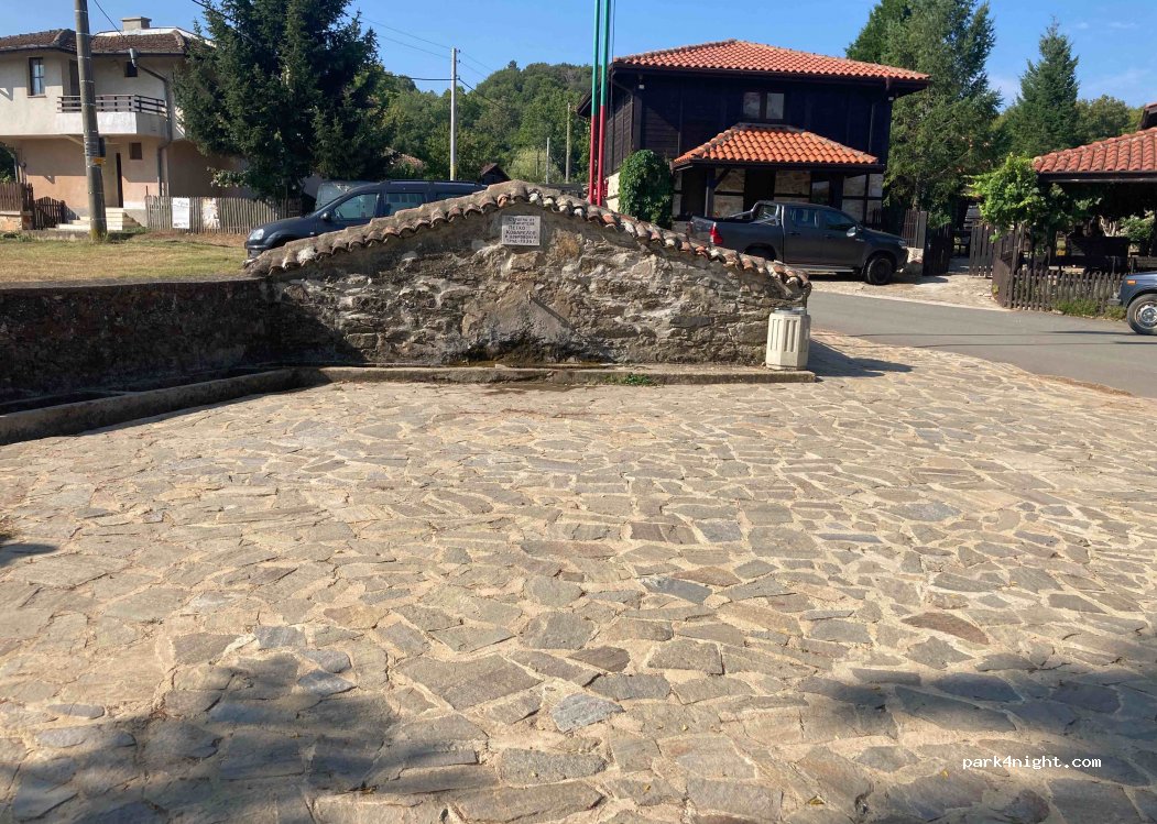 (8163) Brashlyan - Unnamed Road — foto