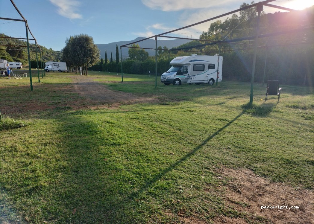Area Sosta Camper Da Renzo — foto 3