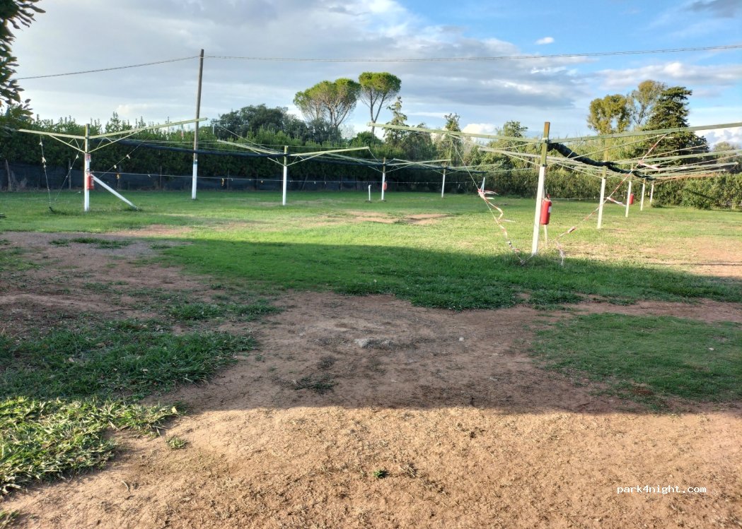 Area Sosta Camper Da Renzo — foto 4