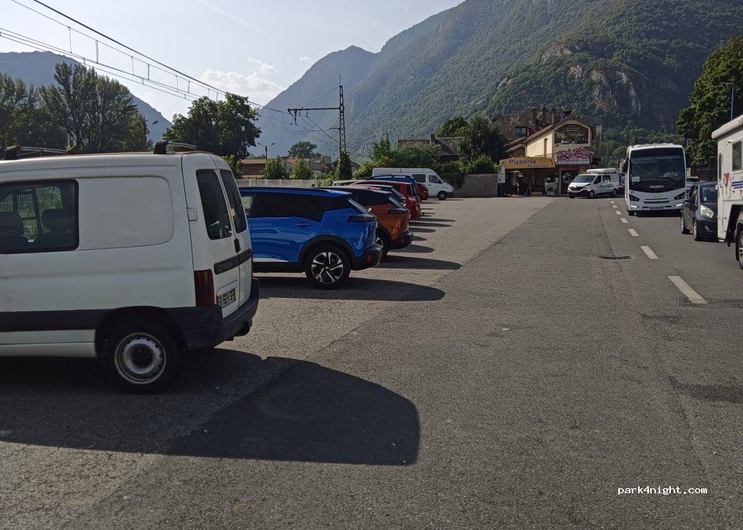 (09400) Tarascon-sur-Ariège - 2 Avenue Saint-Roch — foto