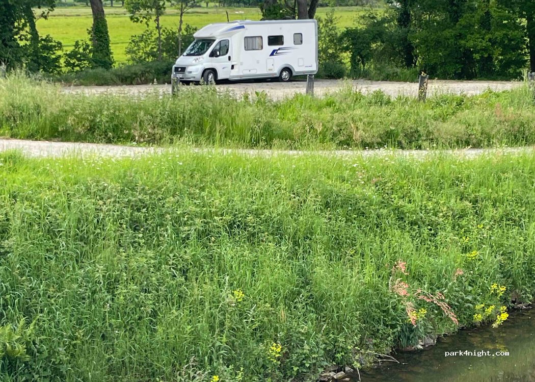(35250) Chevaigné - Unnamed Road — foto 3