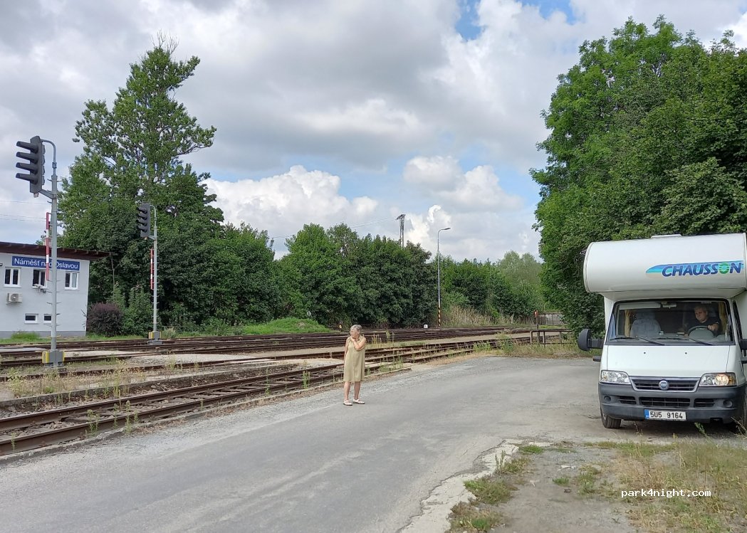 (675 71) Náměšť nad Oslavou - 906 Třebíčská — foto
