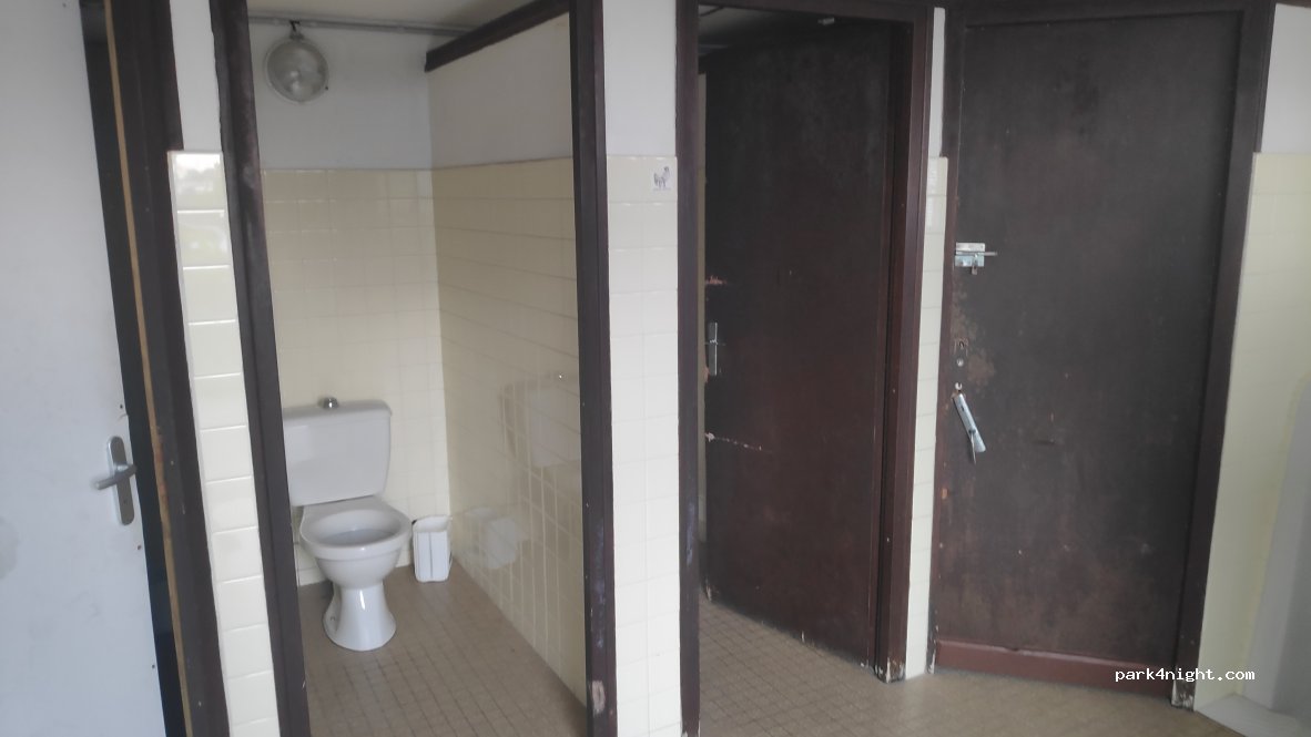 (40550) Léon - 60 Place de l'Abbé Dulong — foto