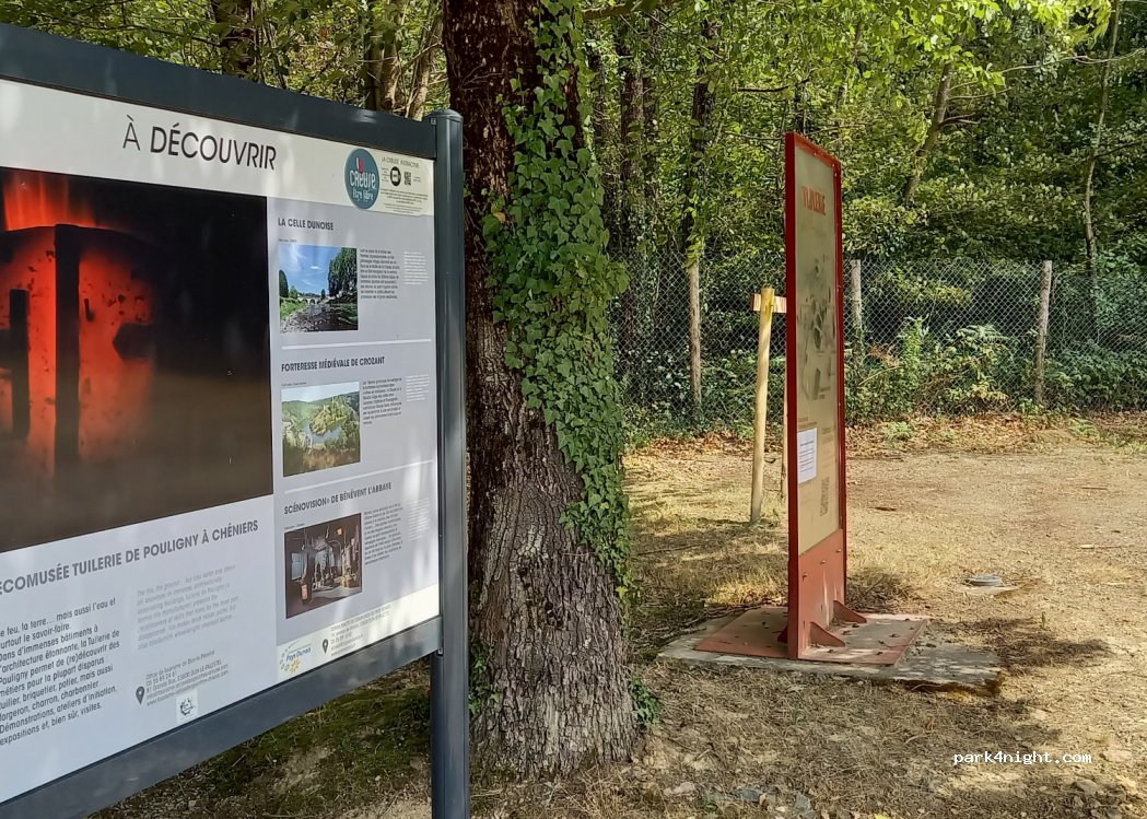 (23220) Cheniers - Chemin des tuiliers — foto