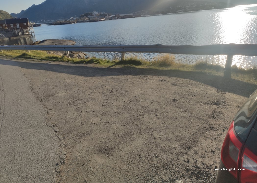 (8390) Reine - 134 Moskenes - Værøy — foto