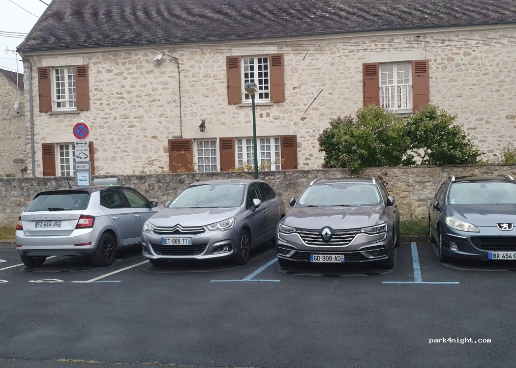 (60520) Thiers-sur-Thève - 12 Rue du Gén de Gaulle — foto